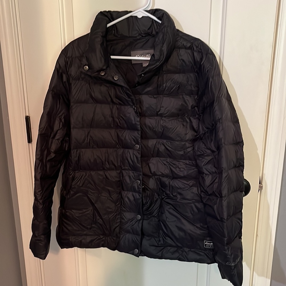 Eddie Bauer Womens StratusTherm Down Jacket.  Size XL.  Black